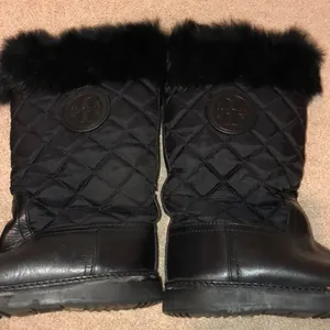 Tory Burch Black Leather Fur Lined Winter Ankle Boots Size 6 Slip On Quilted thumbnail 2