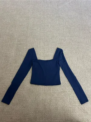 Aritzia Babaton Navy Square Neck Long Sleeve Crop Top Size XS thumbnail 3