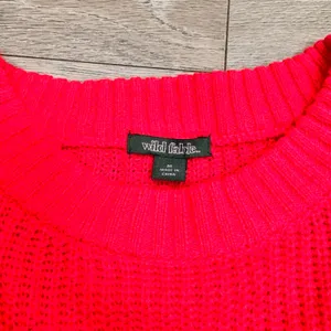 Wild Fable Neon Hot Pink‎ Ribbed Cropped Crewneck Sweater Womens Medium M thumbnail 3