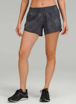Lululemon Hotty Hot Low-Rise Lined Short 4" size 2‎ thumbnail 1