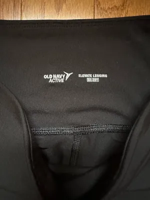 Old Navy Elevate Go-Dry Leggings thumbnail 3
