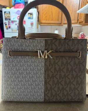 Michael Kors Purse thumbnail 1