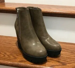 Qupid Heeled Booties thumbnail 1