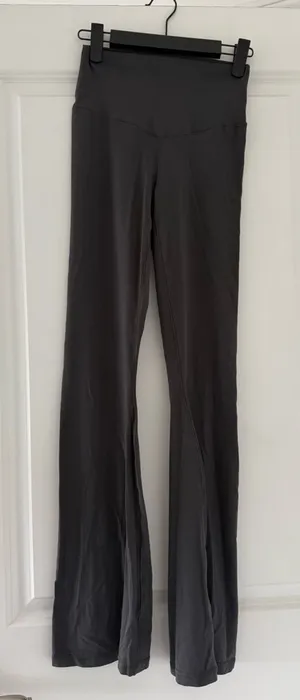 Aerie Offline Grey Flare Leggings thumbnail 1