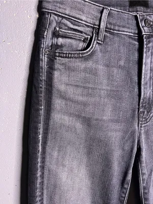 Mother Denim Insider Step Crop Fray in “Miss Moody Two Shoes Racer” size 28. thumbnail 6