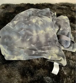 Lululemon Scarf Womens One Size Vinyasa Infinity Wrap Gray Camo Snap Athleisure‎ thumbnail 1