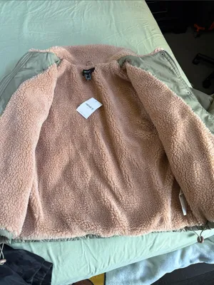 Forever 21 Olive Quilted Bomber Jacket with Pink Sherpa Collar thumbnail 6
