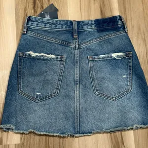 NEW Abercrombie and Fitch Natural Rise Mini Skirt Women’s 24/0 thumbnail 2
