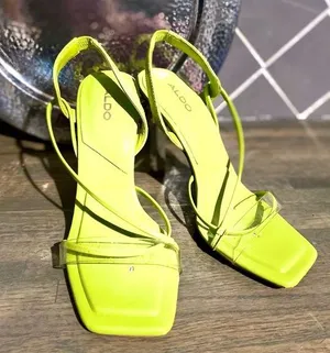 ALDO Lime Green Stiletto 4” Heels Size:7 thumbnail 1