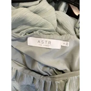ASTR The Label Sage Green Off The Shoulder Midi Dress Small thumbnail 9