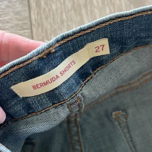 Levi’s Bermuda Jean Short thumbnail 3