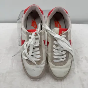 Nike Daybreak Retro White with Magic Ember Coral Swish Low Top Sneakers Size 7 thumbnail 6