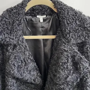 SELFIE‎ Women Black Textured Faux Fur Open Jacket Size Medium thumbnail 2