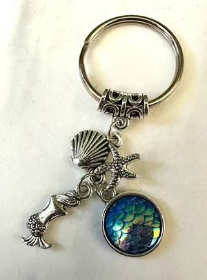 Mermaid charm keychain thumbnail 1