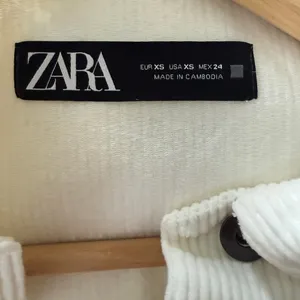 ZARA Corduroy Oversized Shacket Raw Hem Frayed Shirt Jacket Cotton Ivory XS thumbnail 4