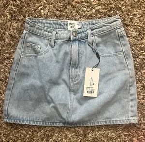 Princess Polly Lightwash Denim Skirt thumbnail 5
