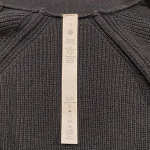 Lululemon Black Merino Wool Button Front Cardigan Sweater Size 8 thumbnail 4