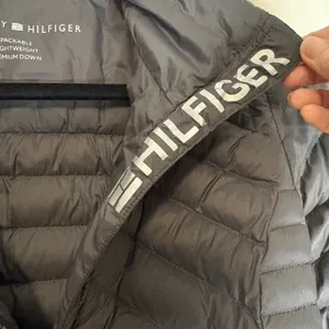 Tommy Hilfiger Packable‎ Lightweight Premium Down Puffer Jacket Womens XS Gray thumbnail 7