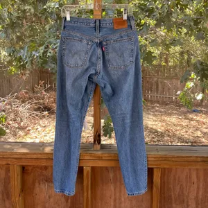 Levi’s 501 S Women's Distressed Button Fly Skinny Jeans Size 27/28 thumbnail 2