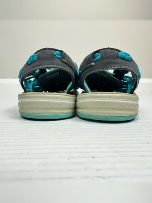 KEEN Women's Uneek Sneaker in Turquoise and Gray Size 7.0 thumbnail 6