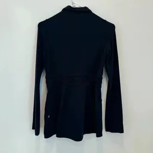 Lululemon womwens jacket size 4 thumbnail 4