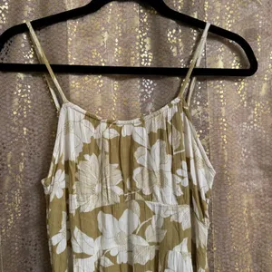 Billabong Green Ivory Your Babe Floral‎ Midi Lightweight Dress Medium thumbnail 2
