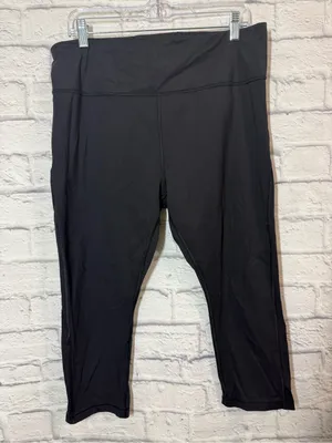 Athleta Women’s Ultimate Stash Pocket Capri, XL thumbnail 1