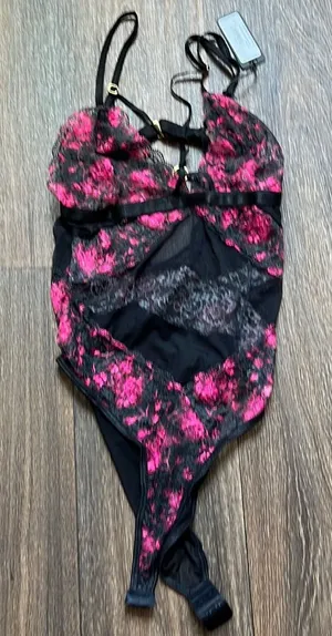 Floral Print Strappy Cup Teddy Black Size undefined thumbnail 1