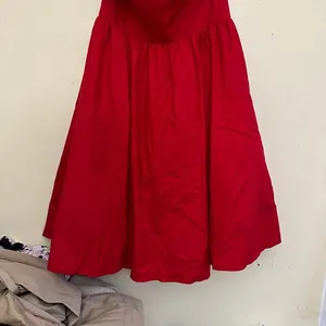 Reformation Buttercup‎ Dress Size 10 Red Fit and Flare Strapless Midi Formal thumbnail 16