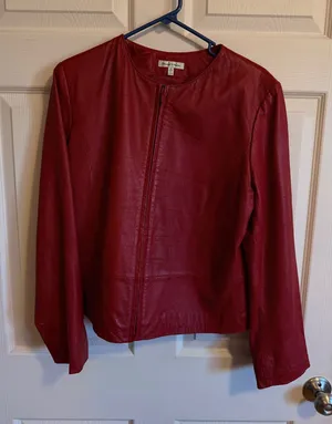 Yvonne Marie Womens Size 12 Lamb Leather Short Jacket Coat Poly Lining Zip Red thumbnail 1