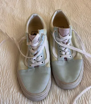 vans  thumbnail 1