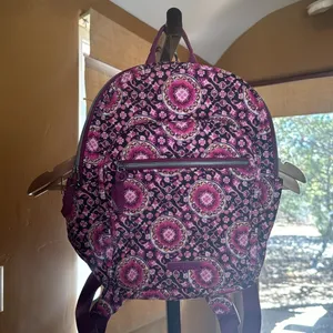 NWOT Vera Bradley Small Backpack Raspberry Medallion Quilted Pink Floral thumbnail 2