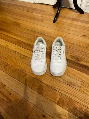 Puma Carina Women's White Leather Sneakers Athletic Casual Shoes platform Sz 10 women’s Minimalist thumbnail 2