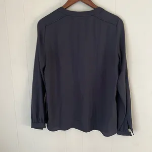Loft Women’s Long Sleeve Top Size Medium thumbnail 8