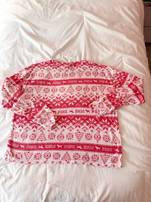 PINK Victoria’s Secret Red Fair Isle Long Sleeve Sleepwear Top Size Small thumbnail 2