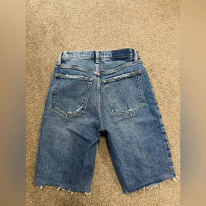 Abercrombie & Fitch High Rise 9” Shorts Medium Wash size 24 thumbnail 5