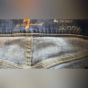 7 For All Mankind the Relaxed Skinny Jeans in Light Blue Wash thumbnail 9