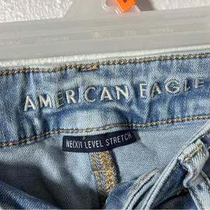 American Eagle Distressed Hi-Rise Jegging Crop Light Blue Women's Jeans size 4‎ thumbnail 5
