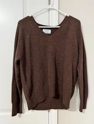 Old Navy Sweater thumbnail 1