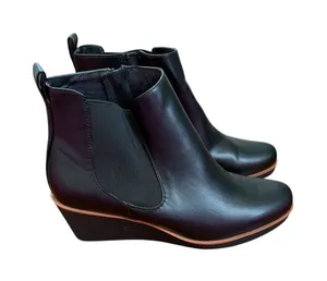 Black Faux Leather Wedge Ankle Boots Side Zipper Elastic‎ Gore Womens Size 10 thumbnail 1