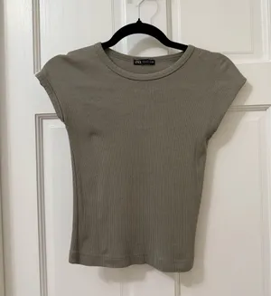 ZARA Top Tank thumbnail 1