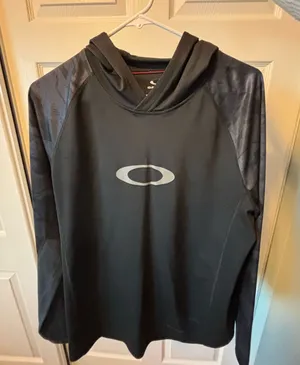 Men’s Oakley Hoodie thumbnail 1