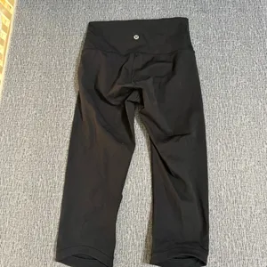Lululemon Cropped Black Leggings thumbnail 5