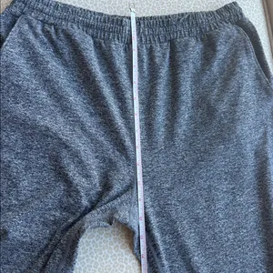 Vuori Gray Women’s Joggers size S thumbnail 10