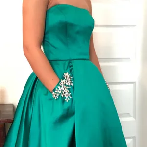 Sherri Hill Green homecoming dress with pockets thumbnail 5