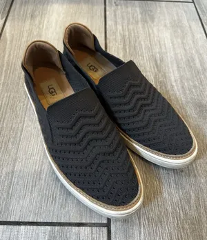 UGG Women’s Sammy Chevron Slip On Dark Grey Sz 8.5 Knit Comfortable Casual thumbnail 1
