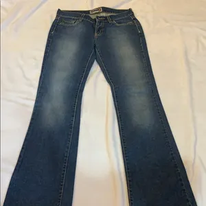 Size 4 Regular Old Navy Denim Blue Jeans Boot-cut thumbnail 1