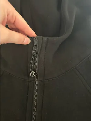 Lululemon Black Scuba thumbnail 2