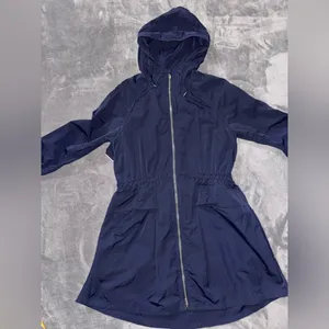 Lululemon Women’s Pack & Glyde Hooded Jacket‎ Windbreaker Navy Blue Size 4 thumbnail 2