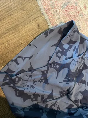 Aerie blue floral flared leggings thumbnail 7